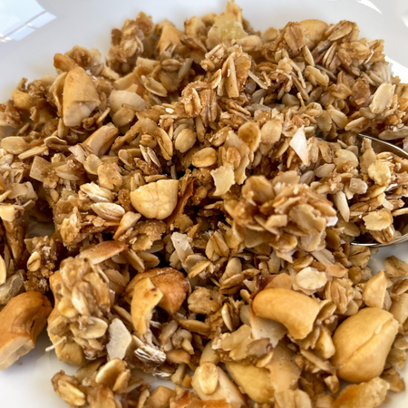 Ginger cashew granola 